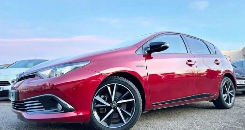 Rouge Occasion 2019 Toyota Auris Hybrid Berline | 14 990 € (Prix juste) - Image 1/4