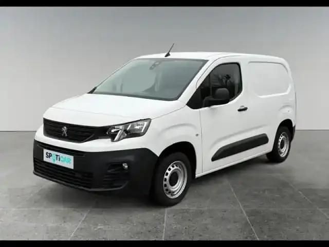 Blanc Utilisé 2022 Peugeot Partner Van | 11 990 € - Image 1/4