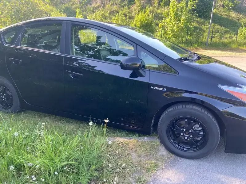 Noir Utilisé 2016 Toyota Prius Lounge Citadine | 12 990 € (Super prix) - Image 1/4