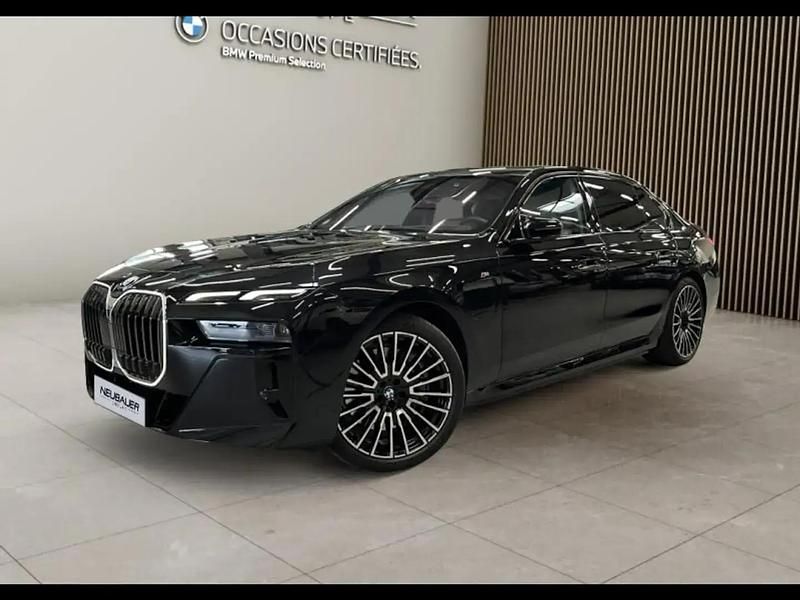 Noir Occasion 2024 BMW 750e M Sport Berline | 114 900 € (Prix cher) - Image 1/4