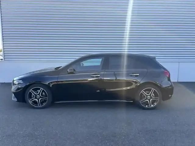 Occasion Mercedes A200 AMG line 150 ch (110 kW) 2025 Noir Berline