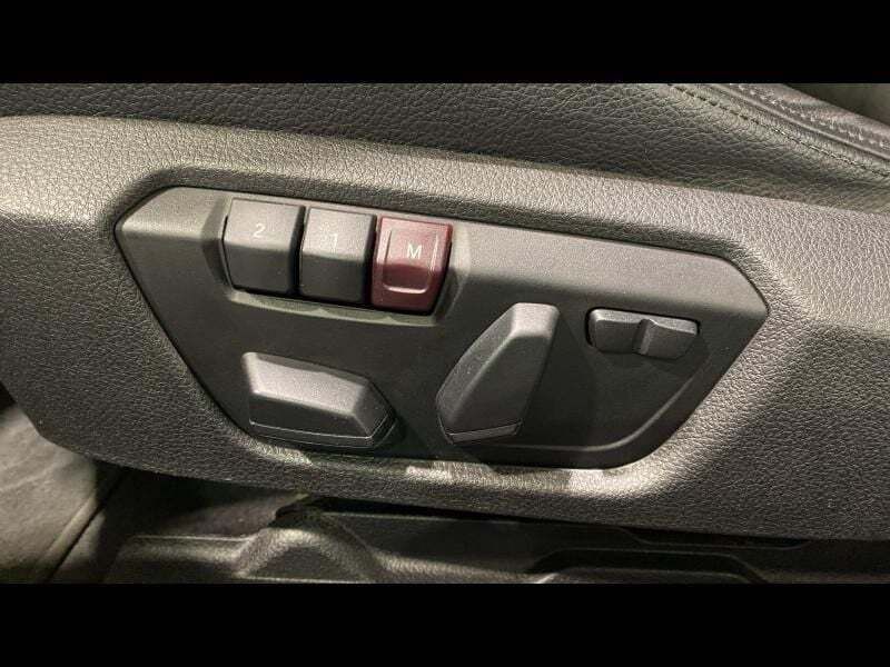 Image 3/4