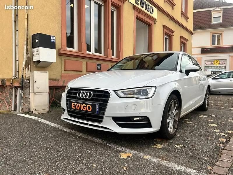 Blanc Occasion 2012 Audi A3 Ambiente Citadine | 10 190 € - Image 1/4