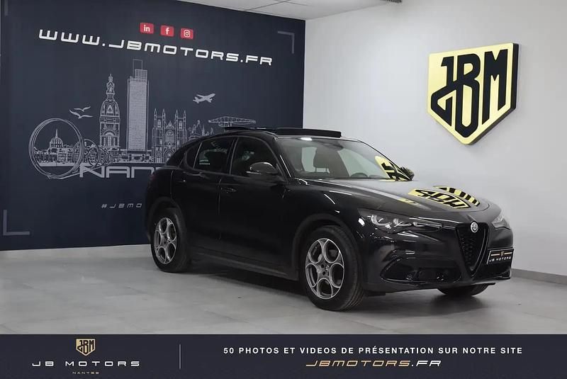 Noir Utilisé 2024 Alfa Romeo Stelvio Sprint SUV | 39 850 € (Prix juste) - Image 1/4