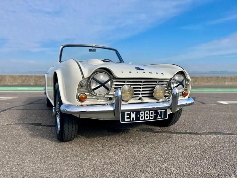 Occasion Triumph TR4 101 ch (74 kW) 1963 Cabriolet