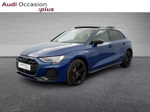 Bleu ascari métallisé Utilisé 2025 Audi A3 Sportback e-tron S-Line Berline | 49 890 € - Image 1/4