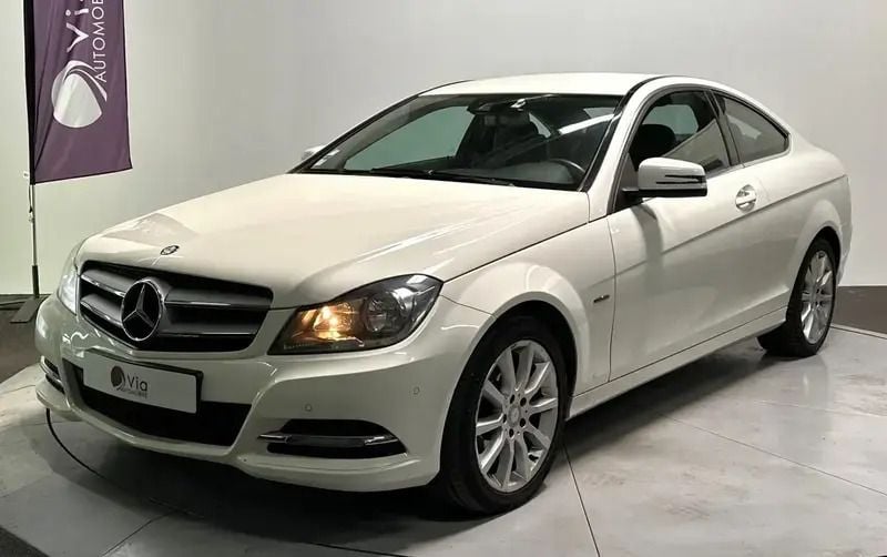 Blanc Utilisé 2011 Mercedes C220 Coupé | 10 999 € (Prix juste) - Image 1/4