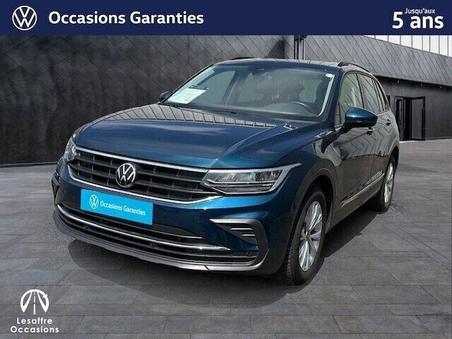 Utilisé 2023 VW Tiguan Life SUV | 32 990 € (Prix juste) - Image 1/4