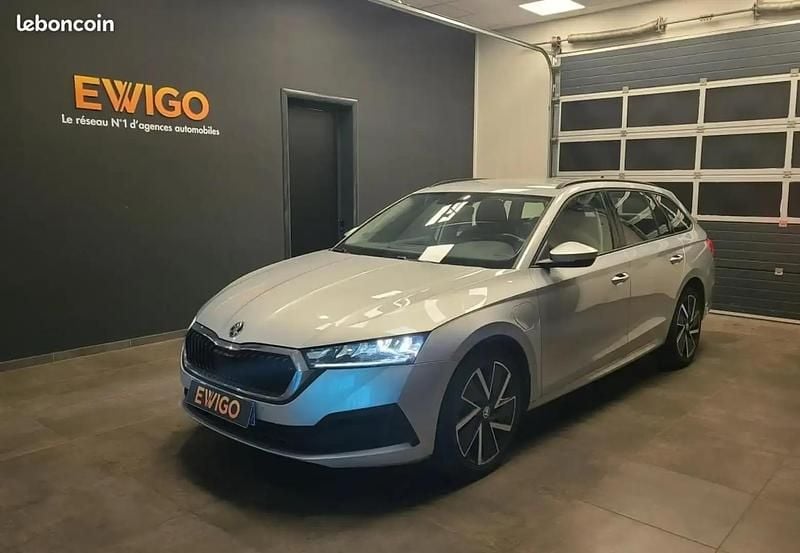 Gris Utilisé 2022 Skoda Octavia Business Line Break | 23 990 € (Bon prix) - Image 1/4