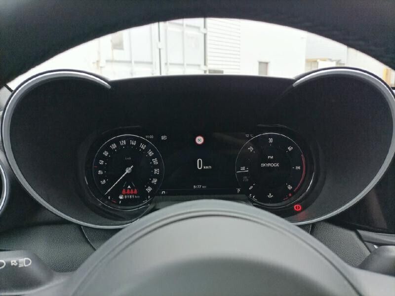 Image 4/4