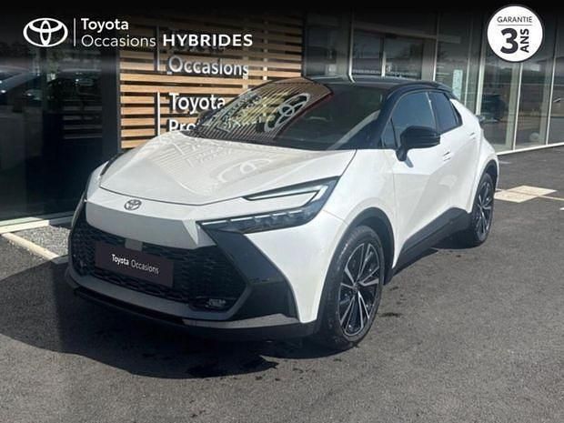 Blanc Utilisé 2024 Toyota C-HR SUV | 36 490 € - Image 1/4