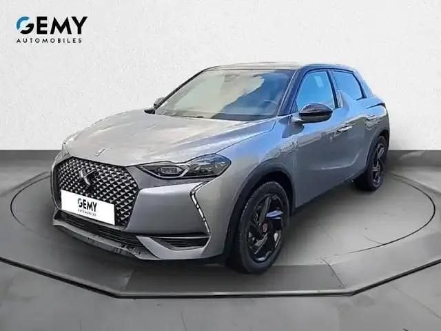 Gris Utilisé 2023 DS Automobiles DS3 Crossback E-Tense Performance Line Plus SUV | 24 389 € (Prix juste) - Image 1/4