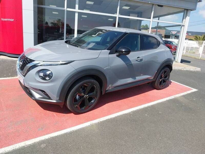 Gris Utilisé 2024 Nissan Juke Tekna SUV | 26 420 € - Image 1/1