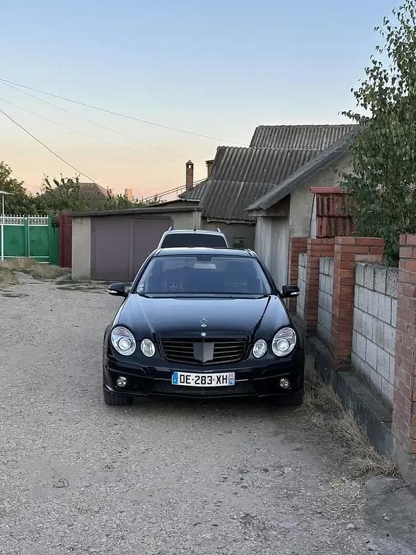 Utilisé 2007 Mercedes E500 Avantgarde Berline | 15 300 € - Image 1/4