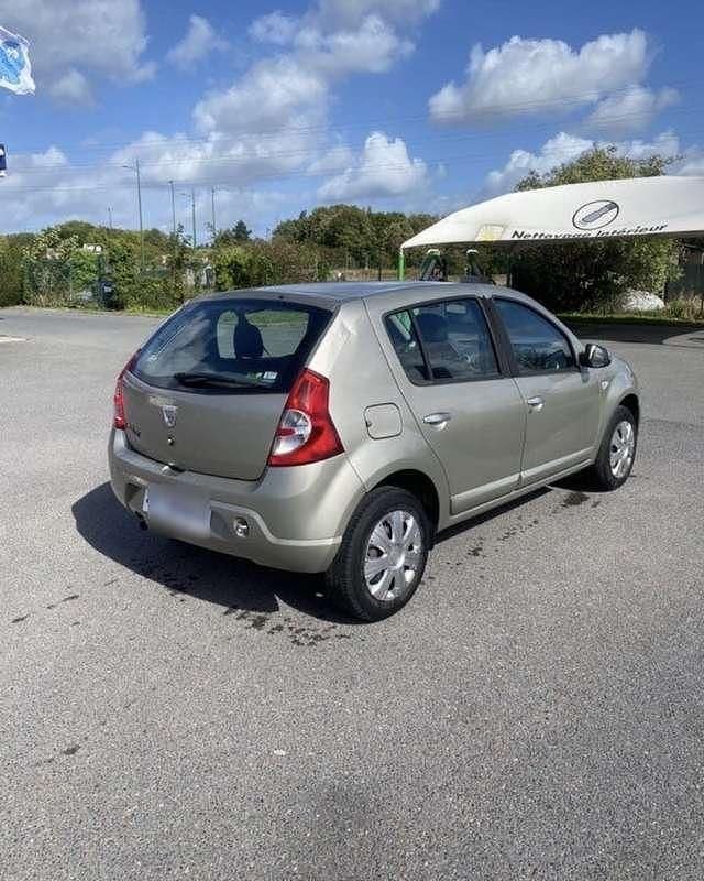Image 3/4