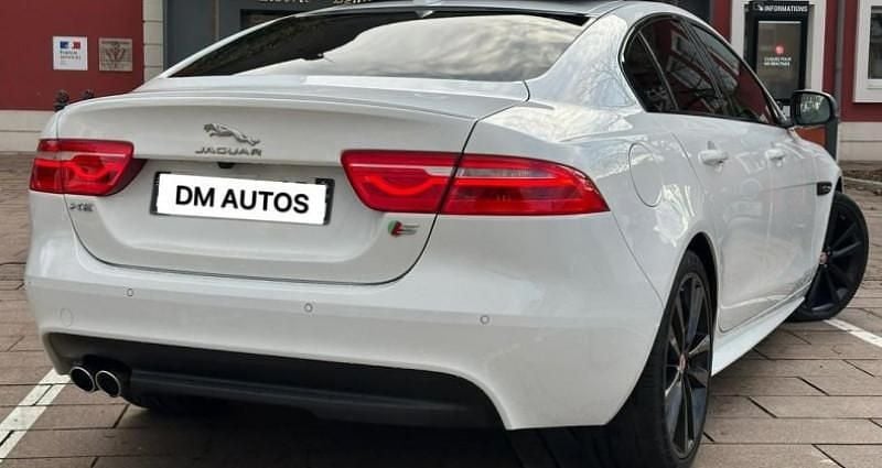 Occasion Jaguar XE R-Sport 181 ch (133 kW) 2018 Blanc Berline