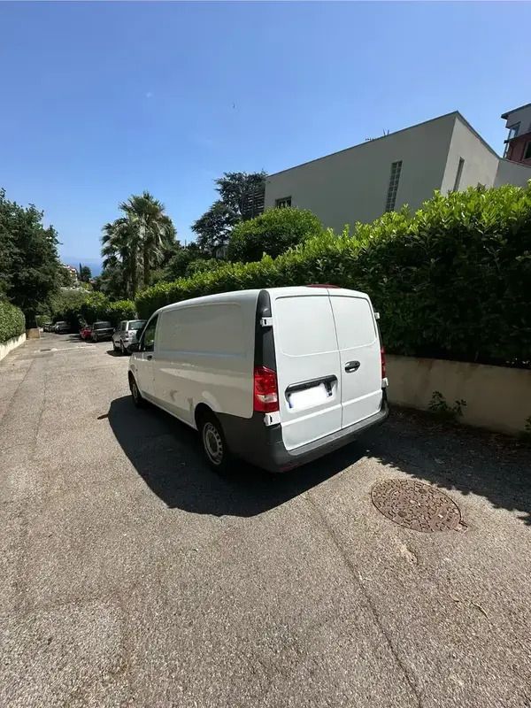 Image 2/4