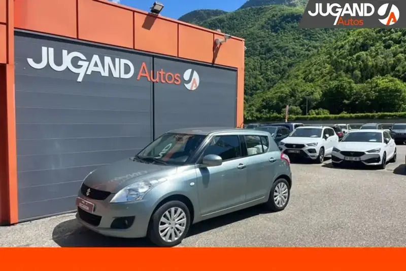 Vert Utilisé 2011 Suzuki Swift GLX Berline | 7 980 € (Prix juste) - Image 1/4