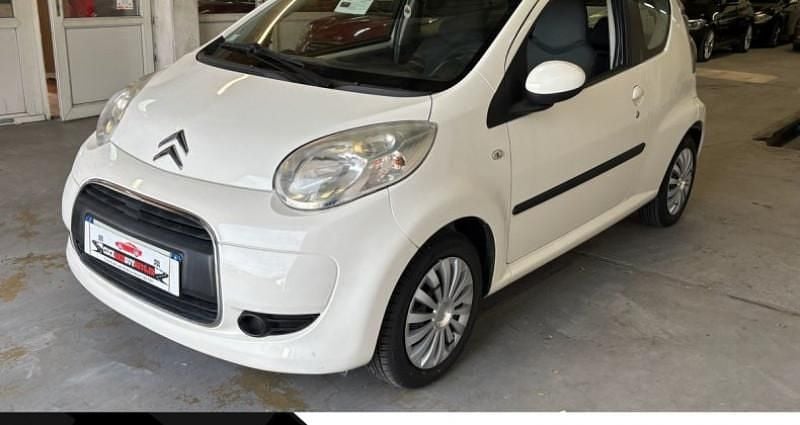 Blanc Utilisé 2009 Citroën C1 Citadine | 3 499 € (Prix juste) - Image 1/4