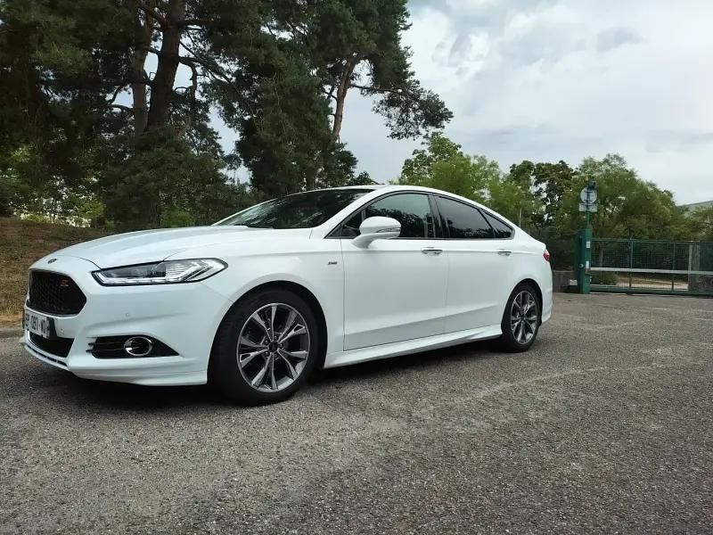 Blanc Utilisé 2017 Ford Mondeo ST-Line Berline | 18 600 € (Prix juste) - Image 1/4