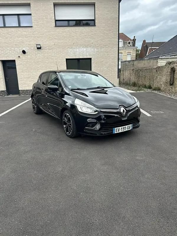 Utilisé 2018 Renault Clio IV Initiale Paris Berline | 9 200 € (Prix juste) - Image 1/4