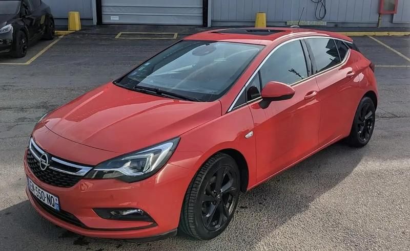 Rouge Occasion 2017 Opel Astra Dynamic Berline | 11 490 € (Super prix) - Image 1/4