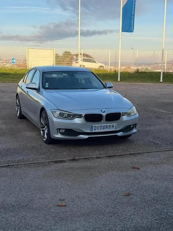 Argent Occasion 2012 BMW 320 Sport Line Berline | 13 500 € (Prix juste) - Image 1/4