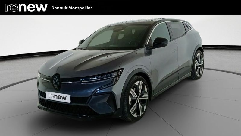 Gris Utilisé 2023 Renault Mégane Iconic Berline | 28 699 € (Prix juste) - Image 1/4