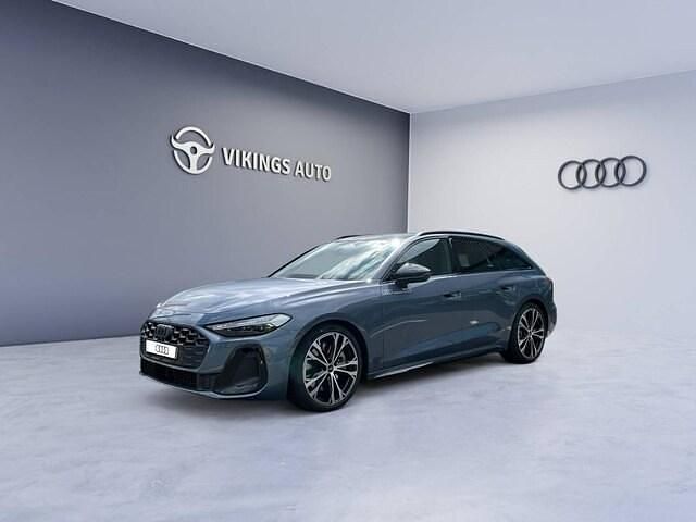 Bleu horizon métallisé Utilisé 2025 Audi A5 Design Coupé | 74 990 € - Image 1/4