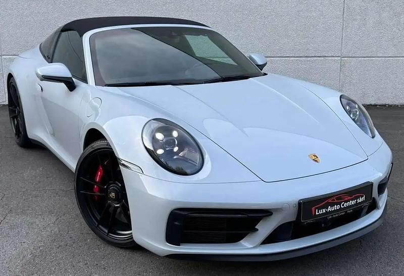 Gris Utilisé 2024 Porsche 911 Carrera 4 GTS Coupé | 199 900 € - Image 1/4