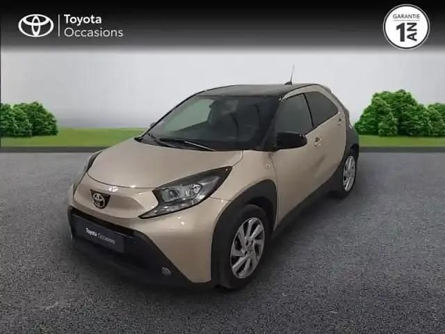 Biton beige gingembre métal/toit noir Occasion 2024 Toyota Aygo X Design SUV | 15 480 € (Prix juste) - Image 1/4