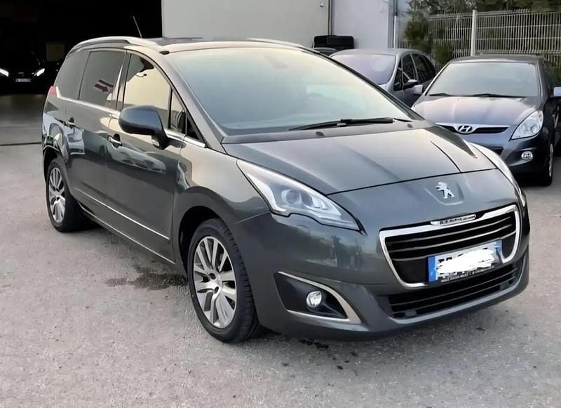 Utilisé 2014 Peugeot 5008 Allure Monospace | 8 200 € (Bon prix) - Image 1/4