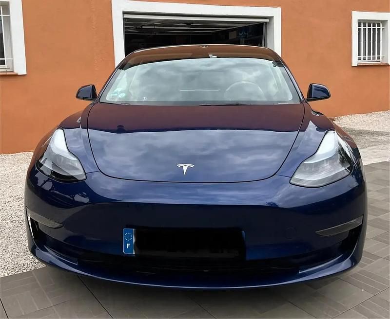 Utilisé 2022 Tesla Model 3 Berline | 35 000 € (Prix assez cher) - Image 1/4