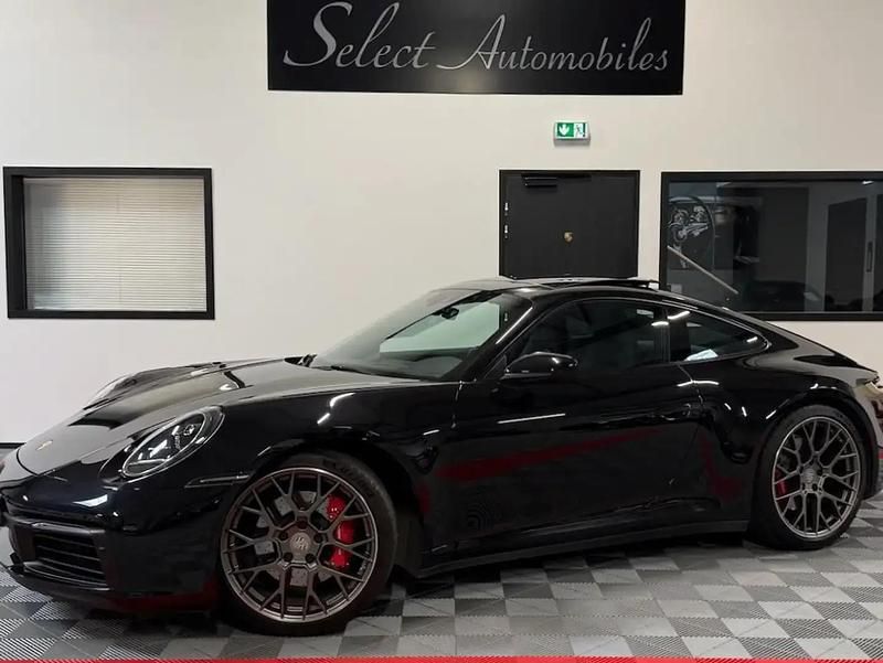 Noir Utilisé 2019 Porsche 911 Carrera 4S Coupé | 132 900 € (Prix juste) - Image 1/4