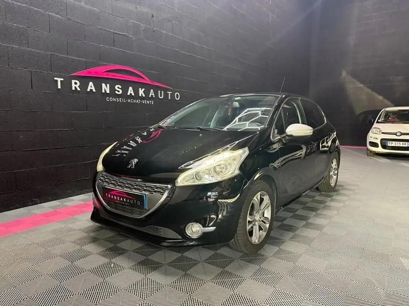 Noir Utilisé 2012 Peugeot 208 Citadine | 4 490 € (Bon prix) - Image 1/4