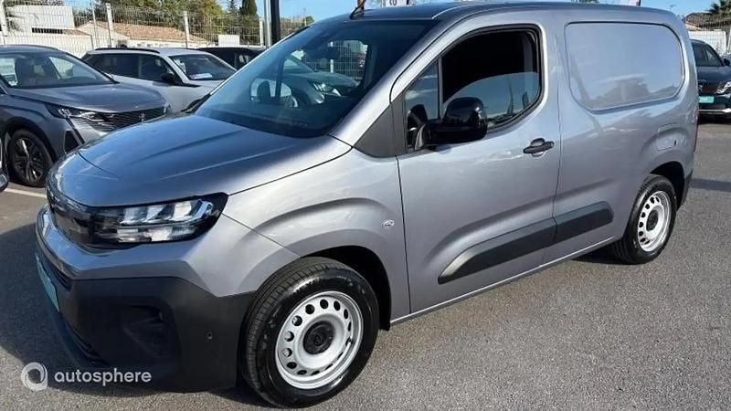 Gris Nouvelle 2025 Peugeot Partner S Van | 26 999 € - Image 1/4