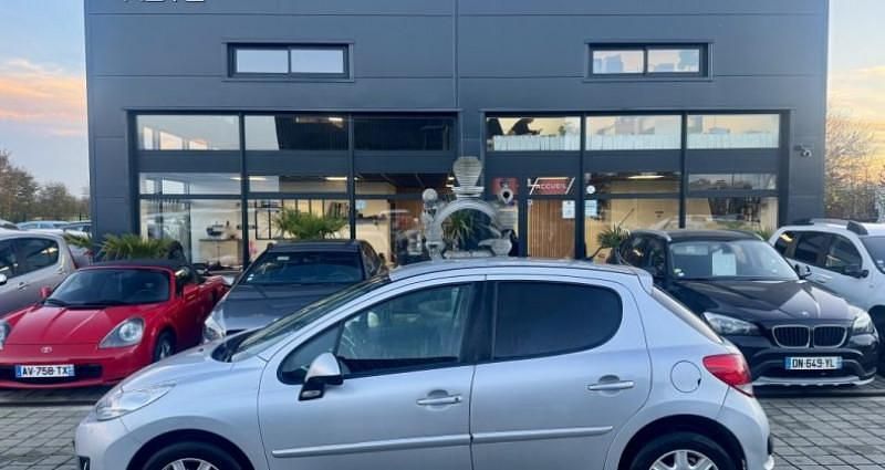 Utilisé 2009 Peugeot 207 Premium Citadine | 7 990 € (Prix juste) - Image 1/4