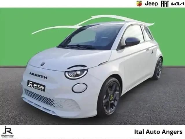 Blanc Nouvelle 2025 Abarth 500e Citadine | 28 989 € (Prix juste) - Image 1/4