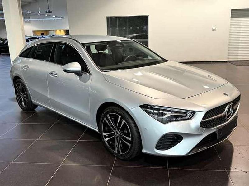 Occasion Mercedes CLA180 Shooting Brake Progressive 136 ch (100 kW) 2024 Argent Break