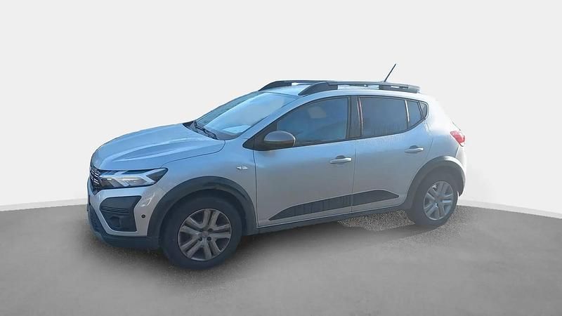 Gris Occasion 2023 Dacia Sandero Expression Citadine | 15 490 € (Prix assez cher) - Image 1/4