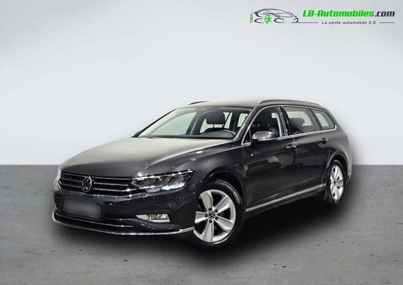 Utilisé 2024 VW Passat Break | 39 200 € (Prix assez cher) - Image 1/4