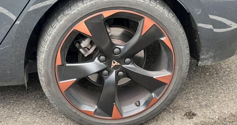 Occasion Cupra Leon 151 ch (111 kW) 2025 Gris Berline