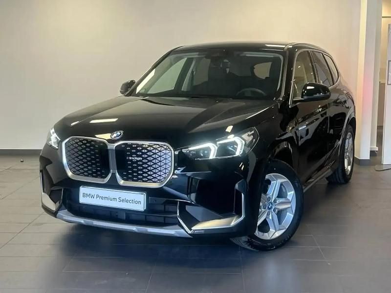 Noir Utilisé 2025 BMW iX1 xLine SUV | 38 980 € (Prix juste) - Image 1/4