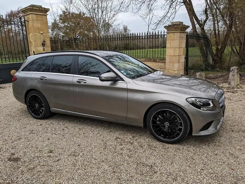 Beige Utilisé 2019 Mercedes 180 Avantgarde Berline | 22 000 € - Image 1/4