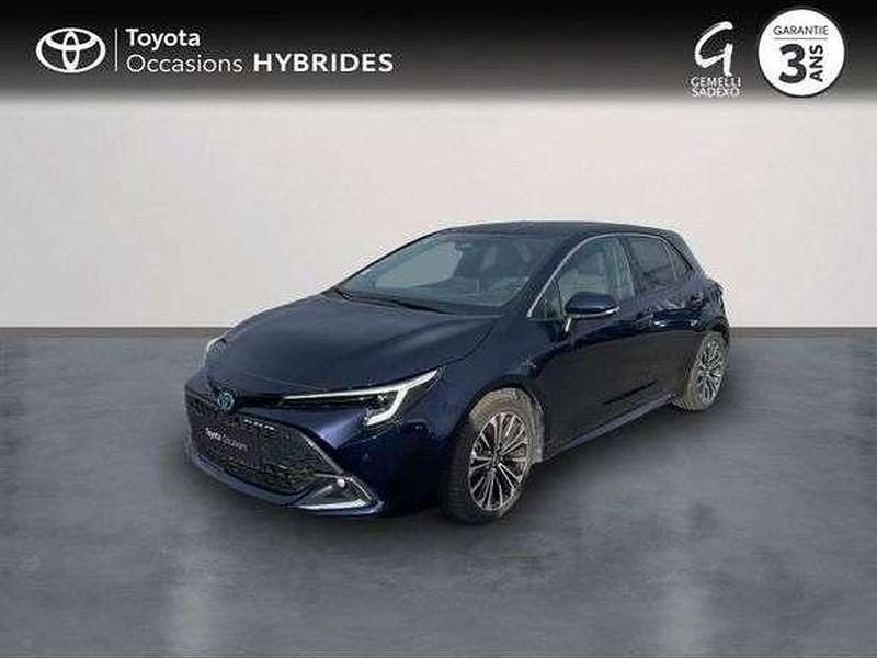 Bleu de prusse métallisé Utilisé 2024 Toyota Corolla Design Berline | 26 400 € (Prix juste) - Image 1/1