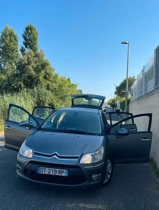 Occasion 2009 Citroën C4 Exclusive Berline | 3 700 € - Image 1/4