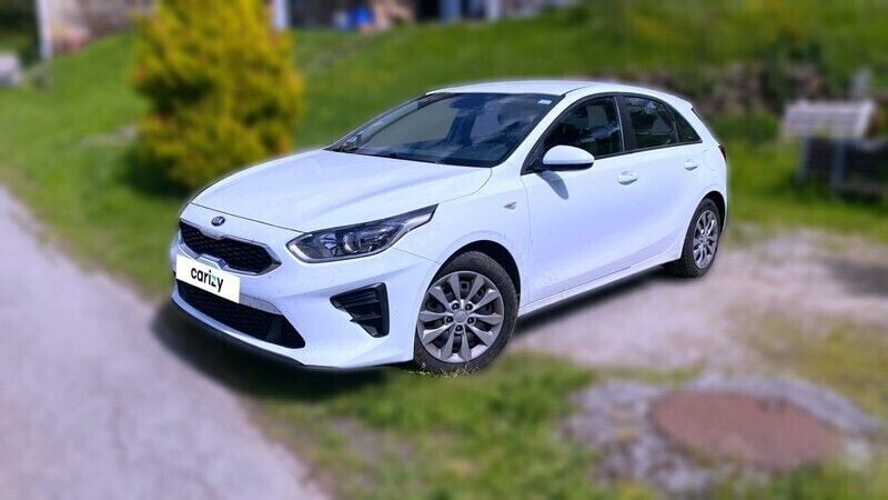 Blanc Utilisé 2019 Kia Ceed GT GT-Line Berline | 10 690 € (Prix juste) - Image 1/4