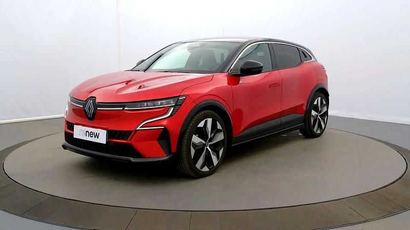 Rouge Occasion 2024 Renault Megane E-Tech Iconic Berline | 30 590 € (Prix assez cher) - Image 1/4