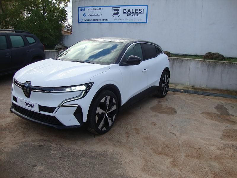 Blanc Occasion 2023 Renault Megane E-Tech Techno Berline | 22 900 € (Bon prix) - Image 1/4