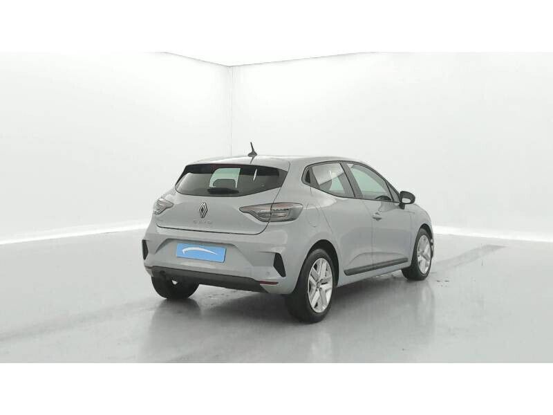 Gris Utilisé 2023 Renault Clio V Evolution Citadine | 15 990 € (Prix juste) - Image 1/1